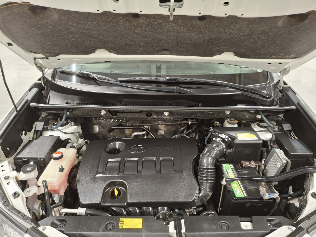 Б/У Тойота Рав4 2014 года. Фото: #8