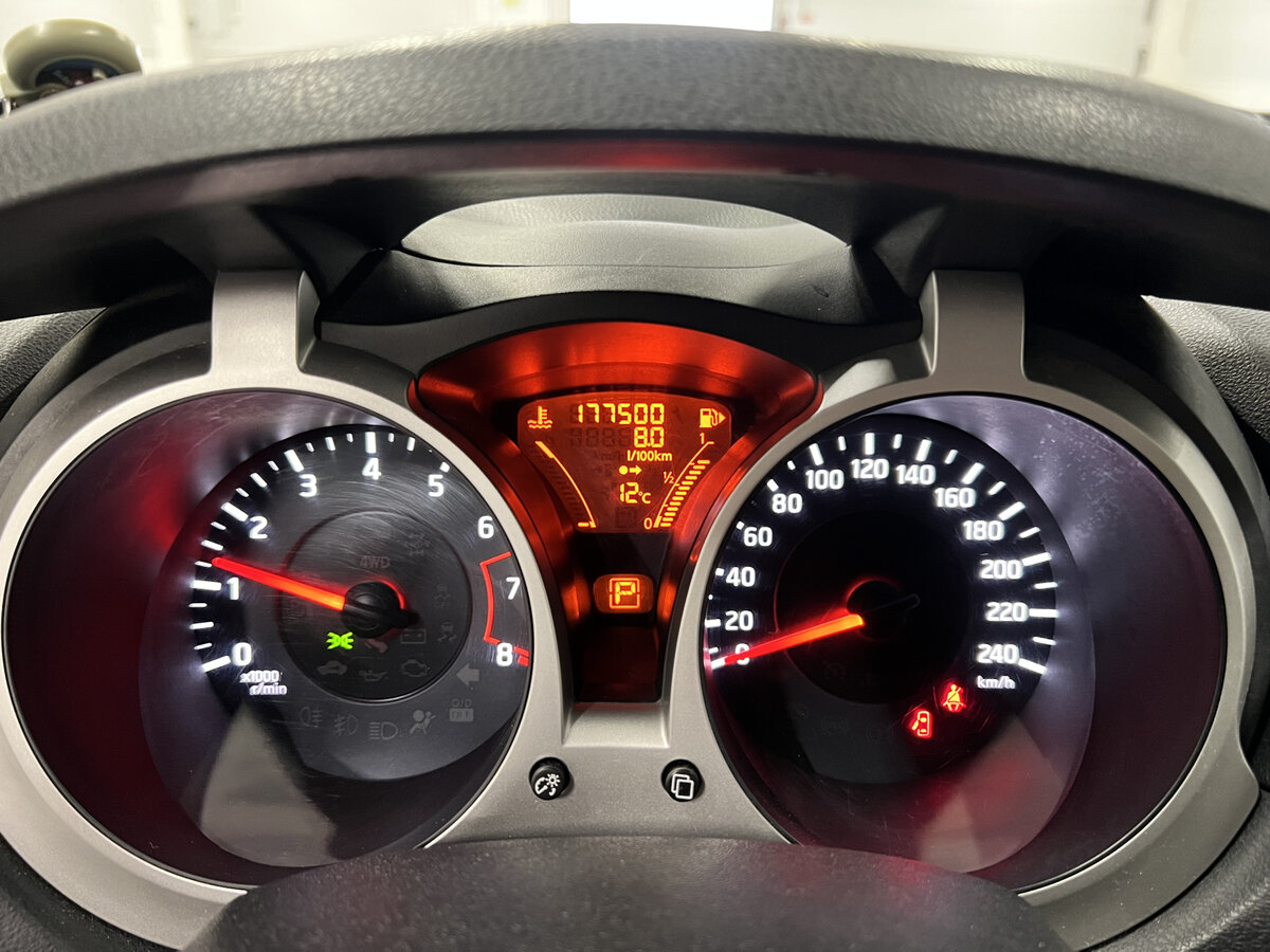 Б/У Ниссан Жук 2012 года. Фото: #10