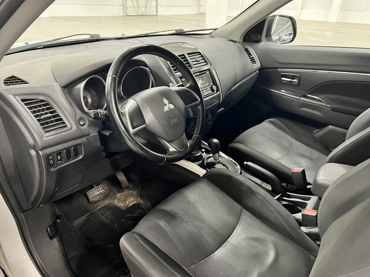 Б/У Митсубиши АС-Икс 2012 года. Фото: #15