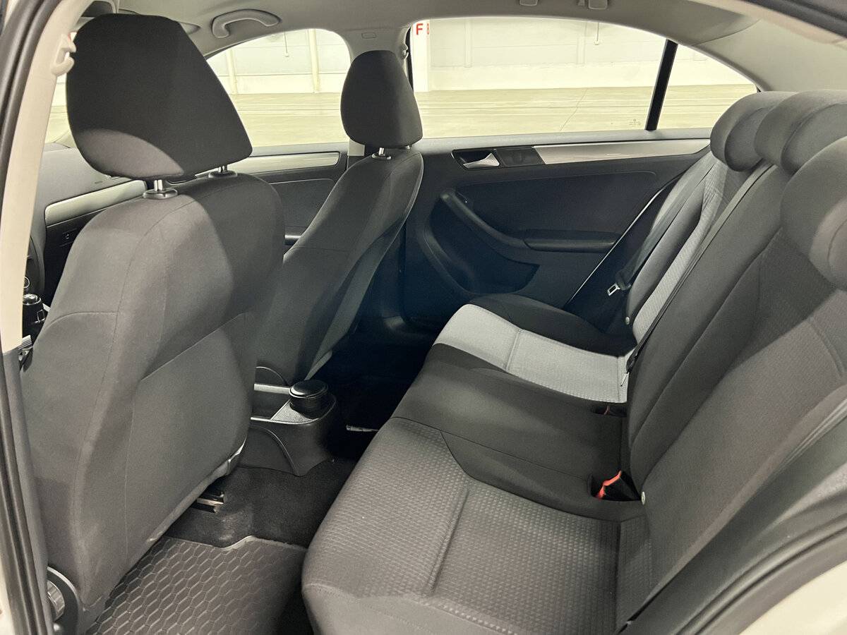 Б/У Фольксваген Джетта 2016 года. Фото: #11