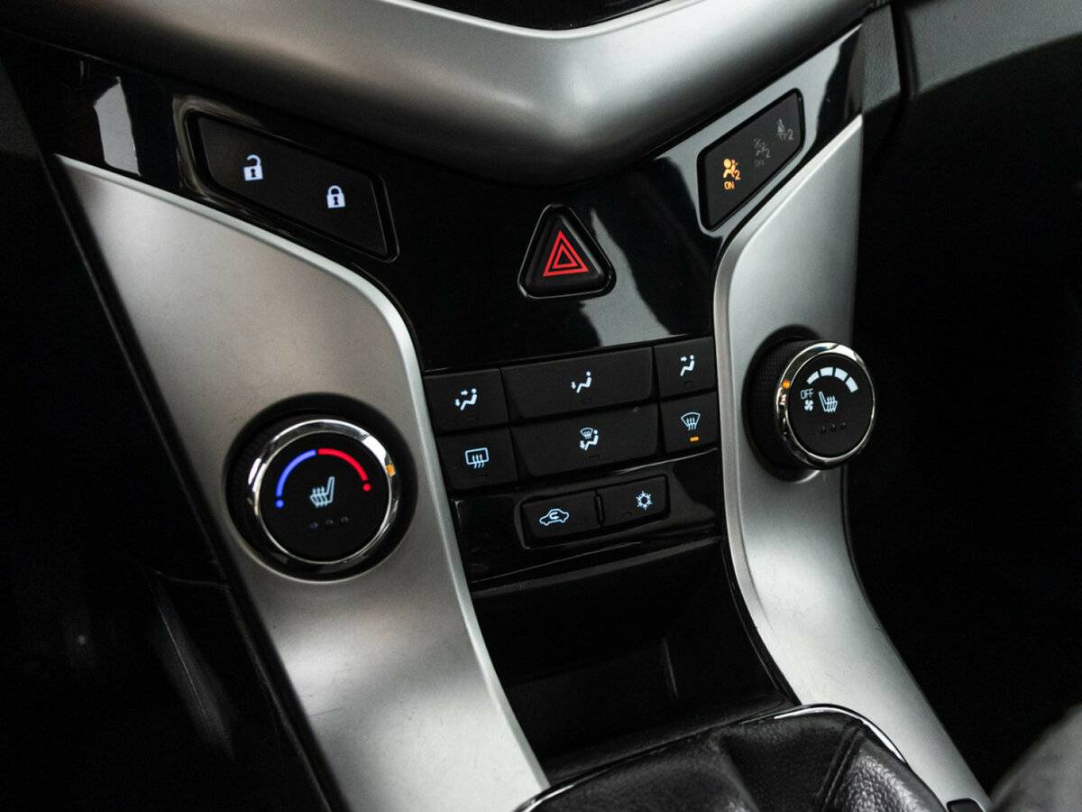 Б/У Шевроле Круз 2012 года. Фото: #14