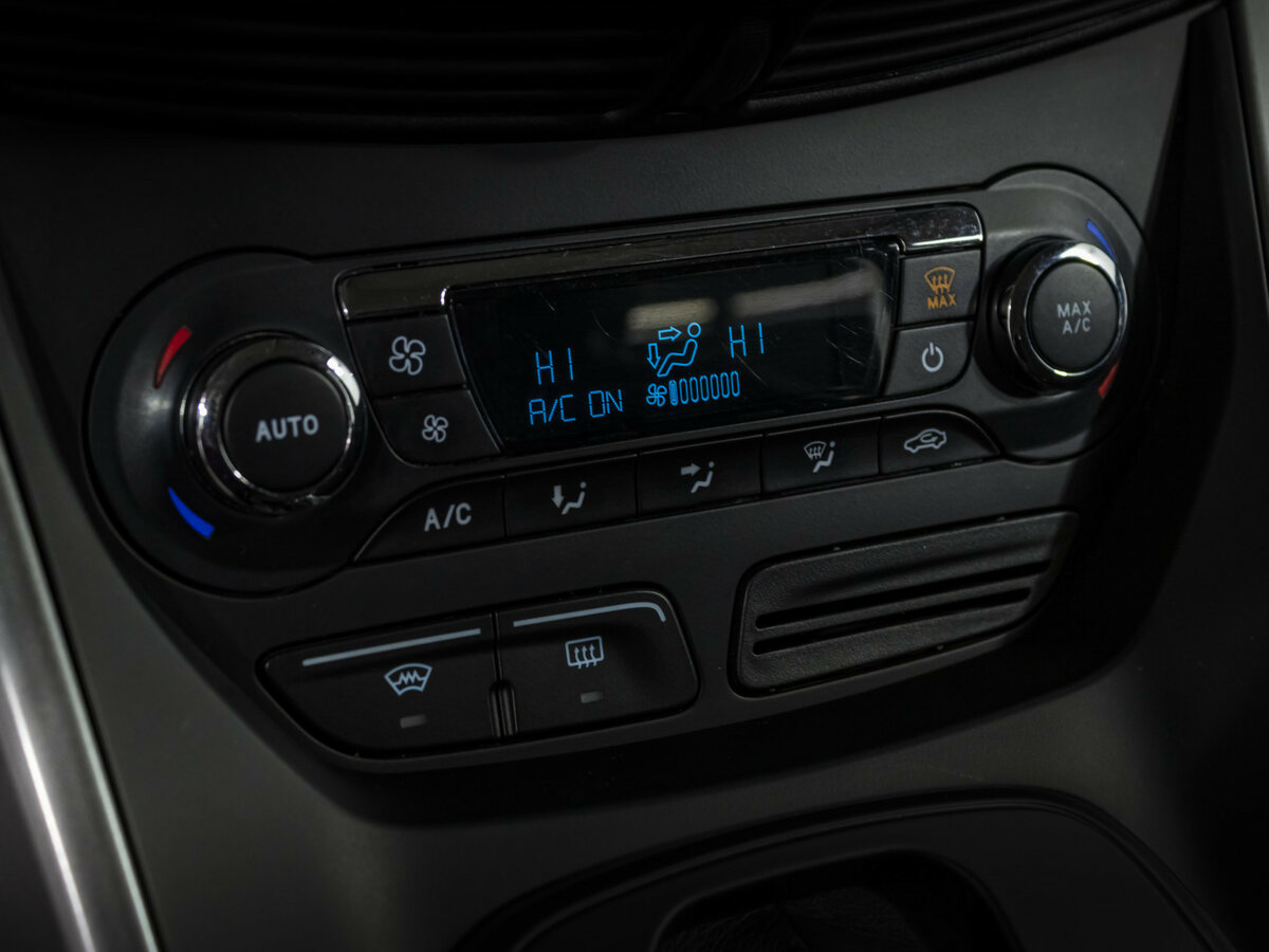 Б/У Форд Куга 2015 года. Фото: #12