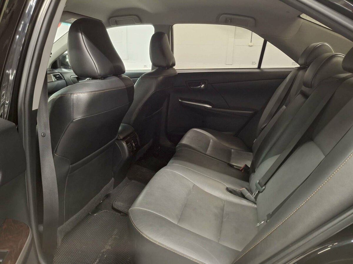 Б/У Тойота Камри 2015 года. Фото: #10