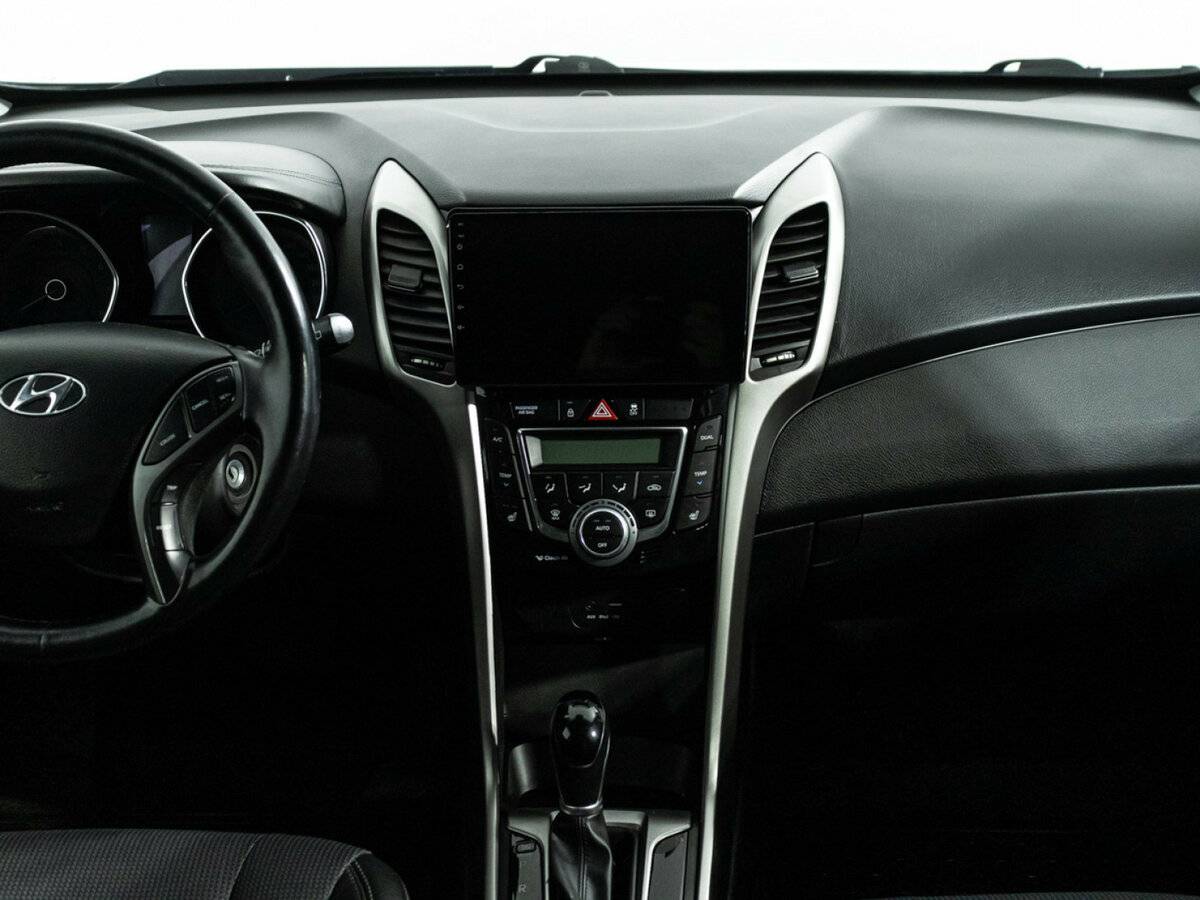 Б/У Хендай ай30 2015 года. Фото: #13