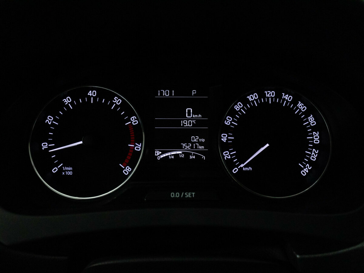 Б/У Шкода Рапид 2015 года. Фото: #11