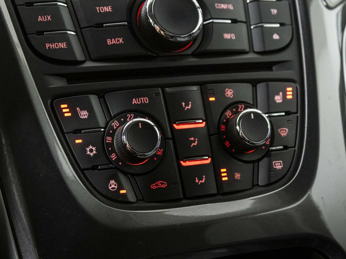 Б/У Опель Астра 2013 года. Фото: #14