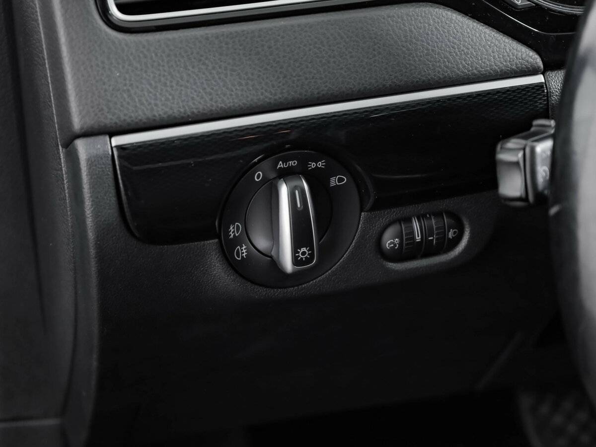 Б/У Фольксваген Джетта 2017 года. Фото: #20