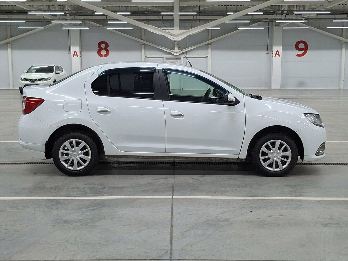 Б/У Рено Логан 2017 года. Фото: #3