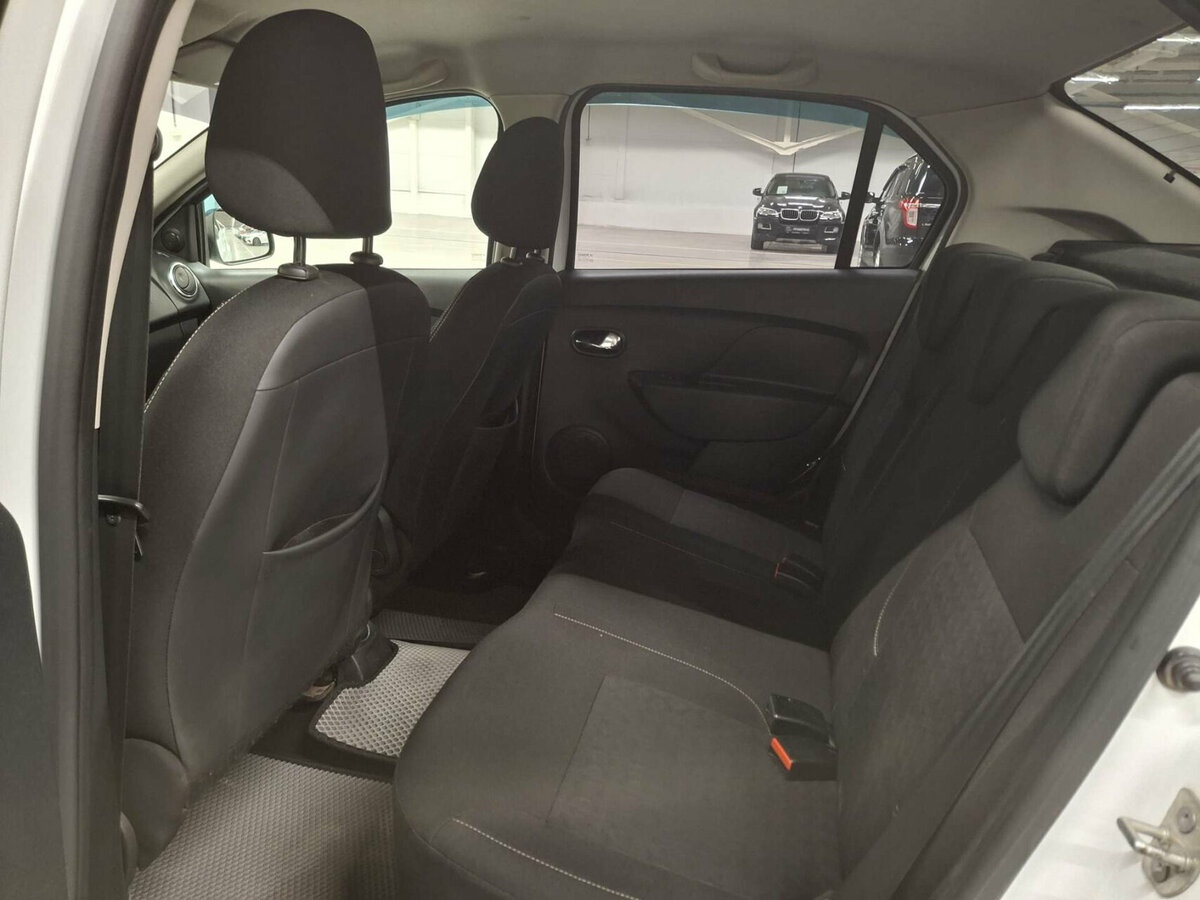 Б/У Рено Логан 2017 года. Фото: #11