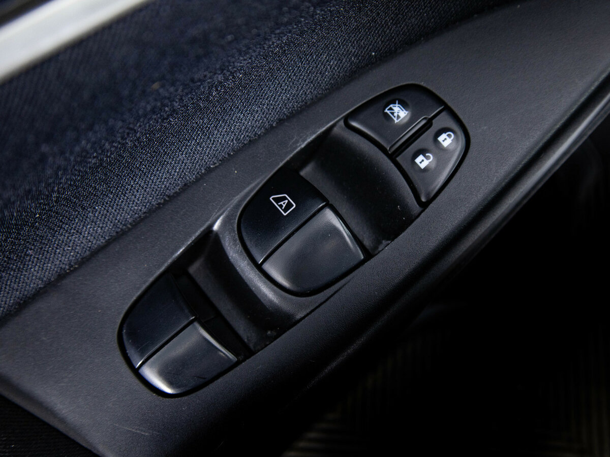 Б/У Ниссан Тиида 2015 года. Фото: #11