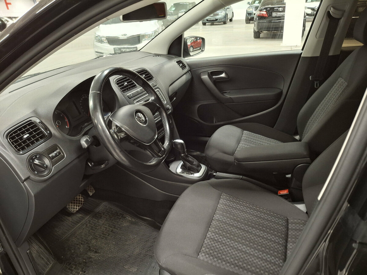 Б/У Фольксваген Поло 2017 года. Фото: #15