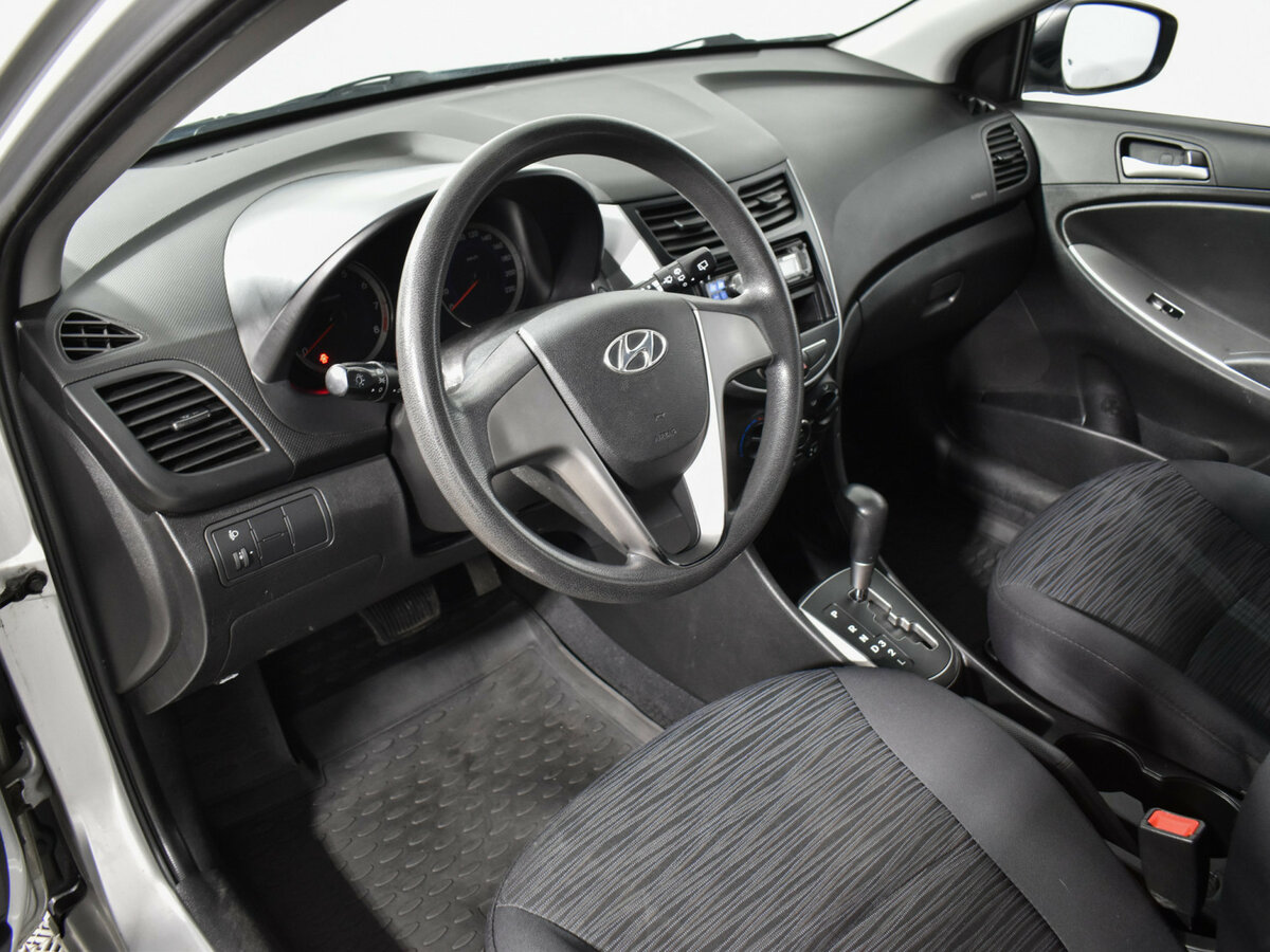 Б/У Хендай Солярис 2015 года. Фото: #8