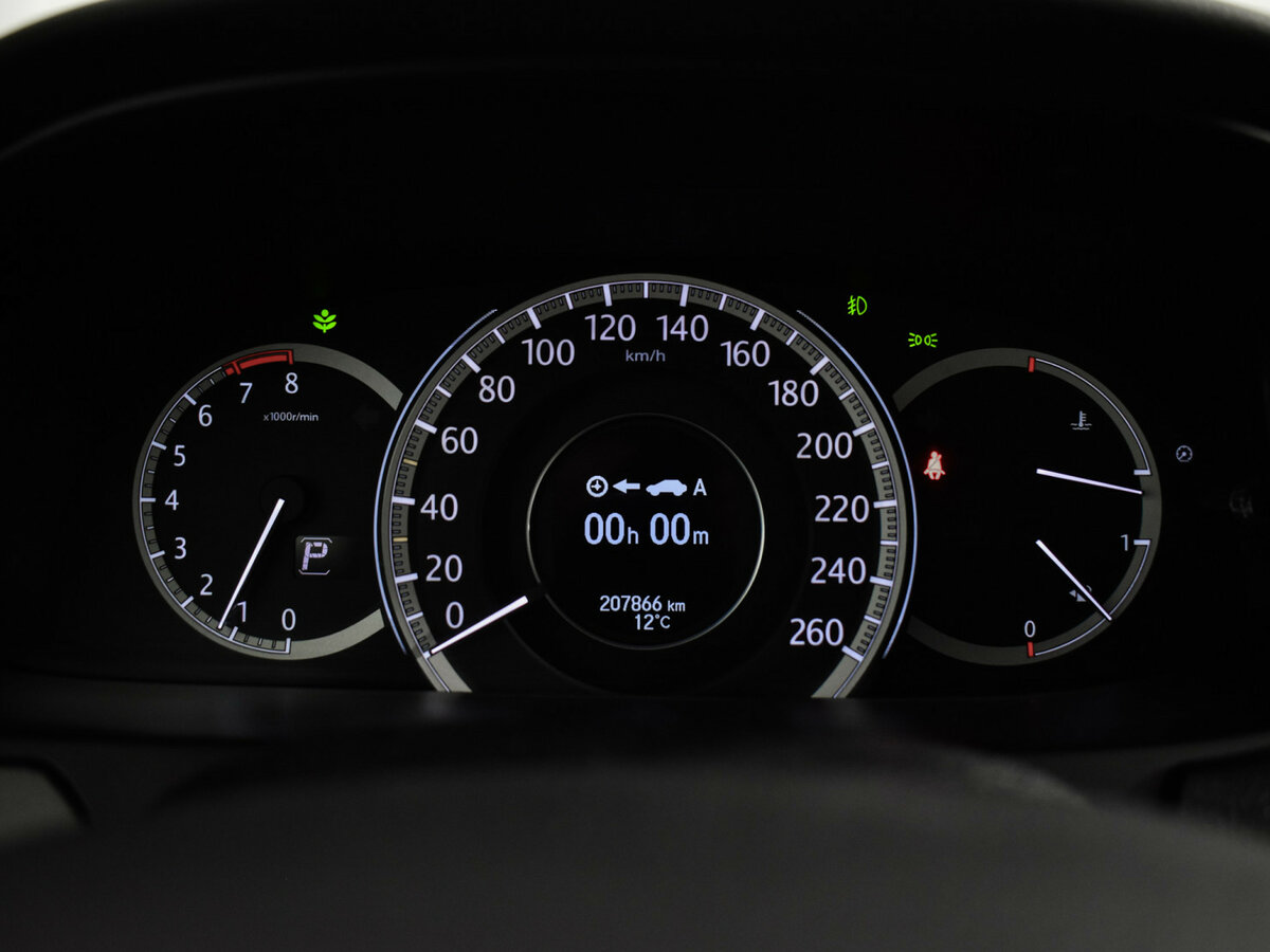 Б/У Хонда Аккорд 2013 года. Фото: #18