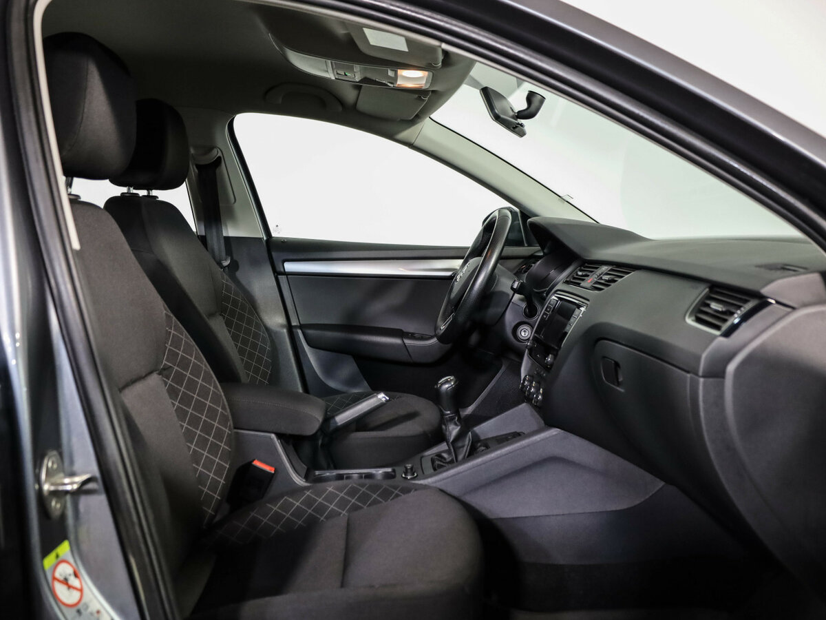 Б/У Шкода Октавия 2019 года. Фото: #21