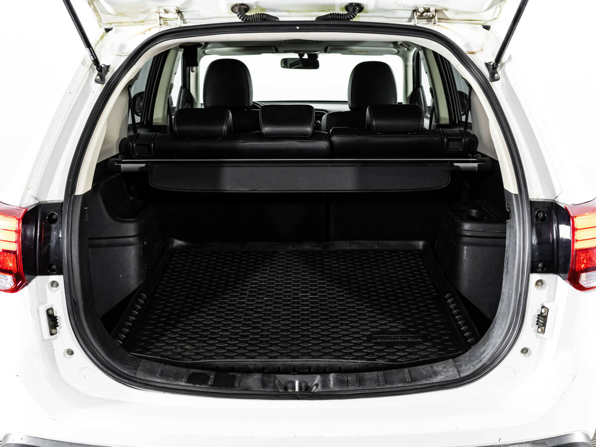 Б/У Митсубиши Оутлэндер 2016 года. Фото: #21