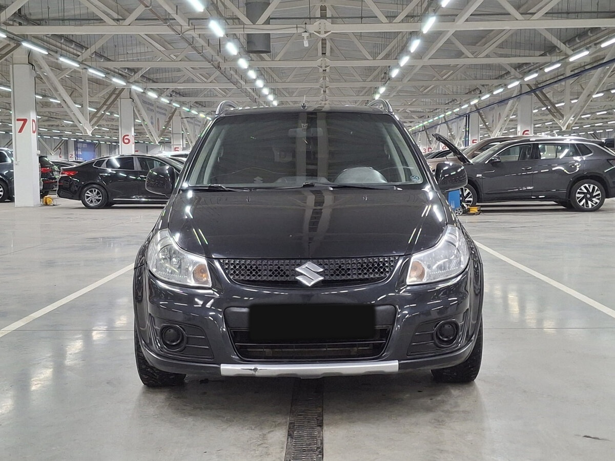 Б/У Сузуки С-Икс4 2012 года. Фото: #1