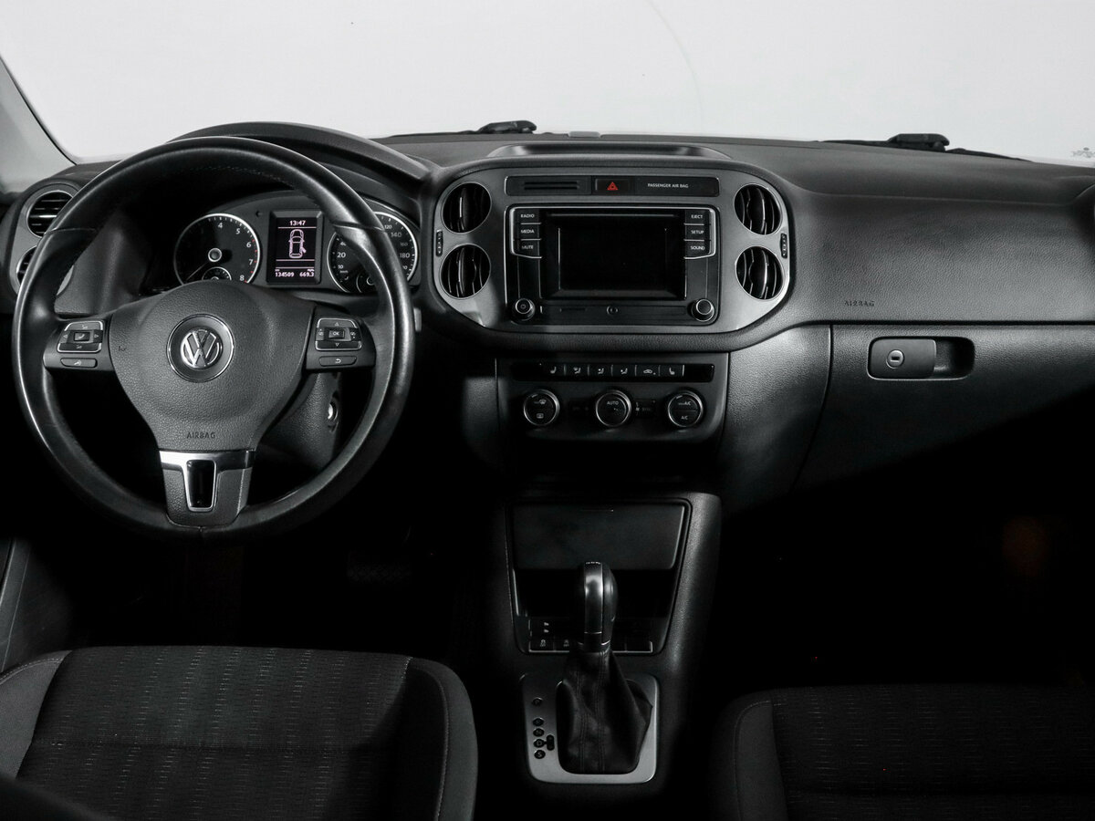 Б/У Фольксваген Тигуан 2016 года. Фото: #11