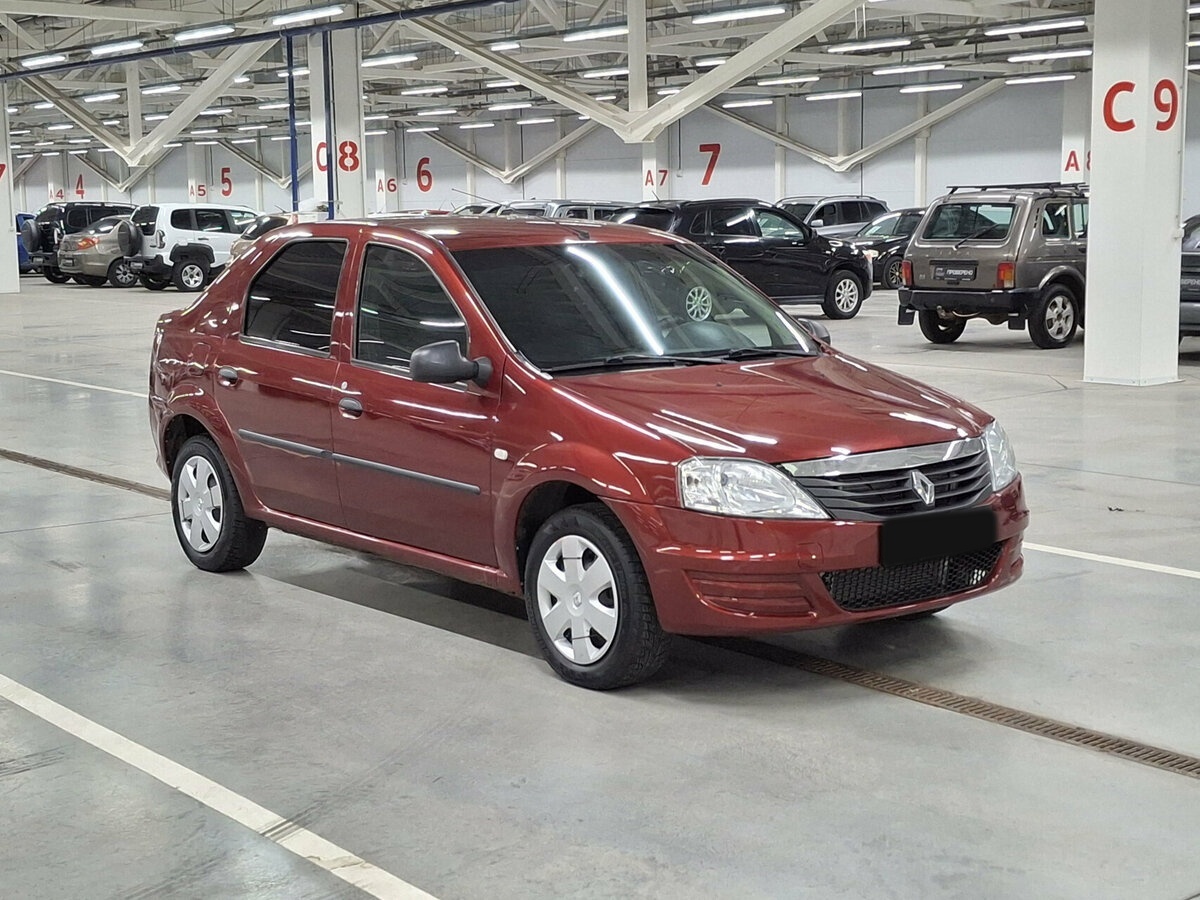 Б/У Рено Логан 2012 года. Фото: #2