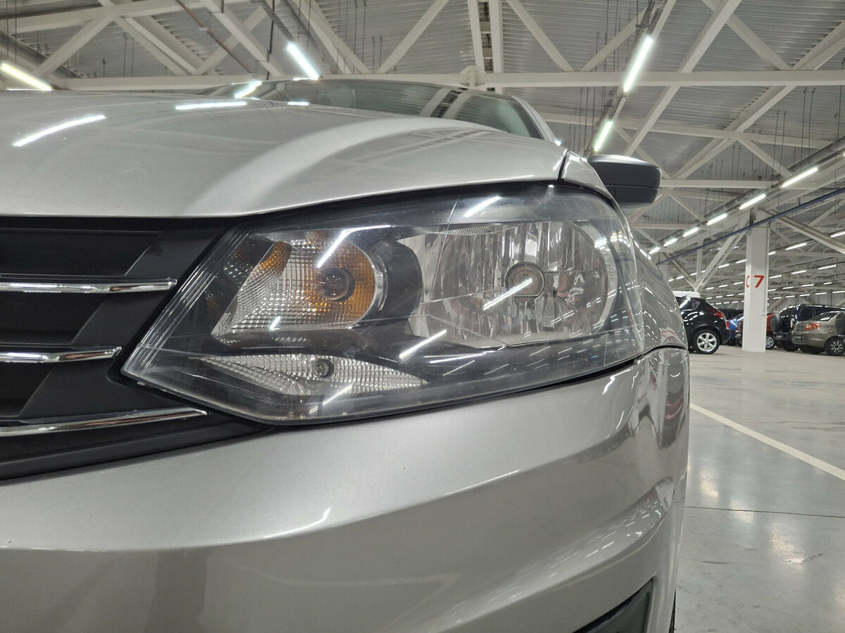 Б/У Фольксваген Поло 2018 года. Фото: #16