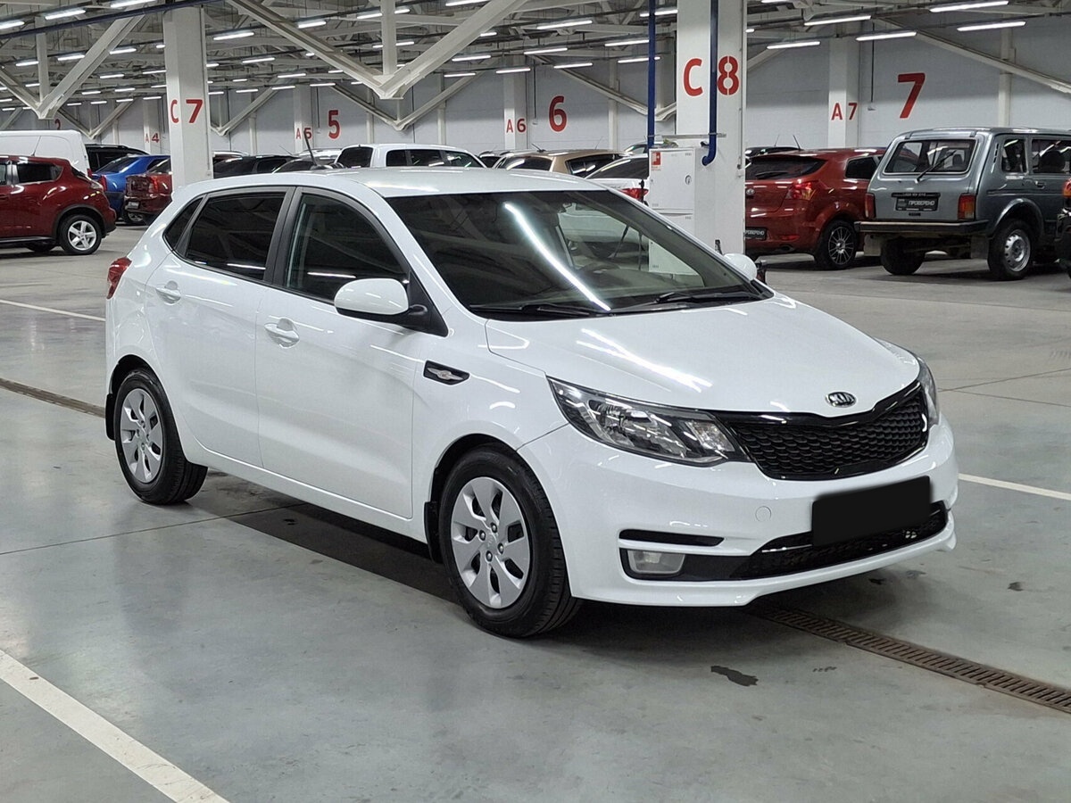 Б/У Киа Рио 2017 года. Фото: #2