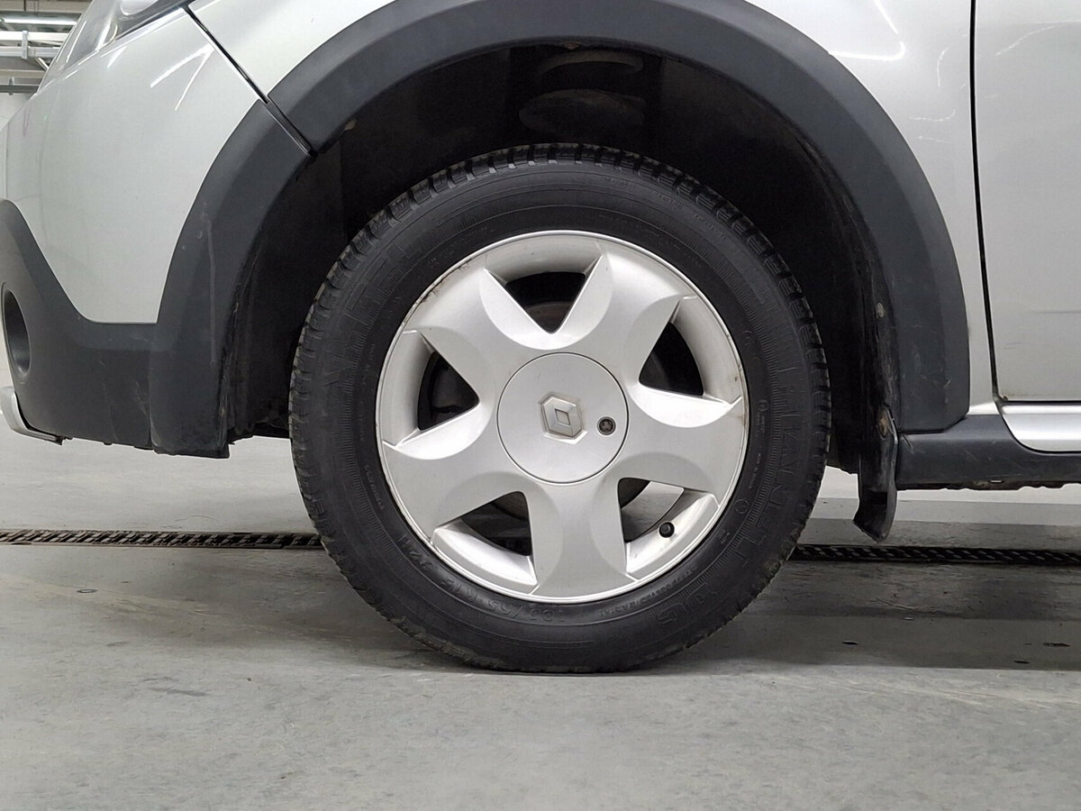 Б/У Рено Сандеро 2013 года. Фото: #17