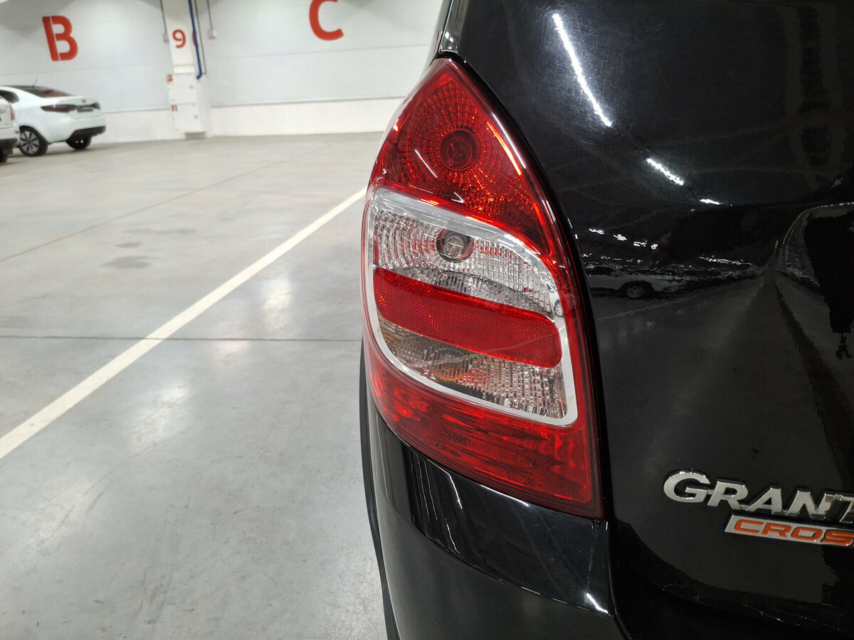 Б/У Лада (ВАЗ) Гранта 2022 года. Фото: #8