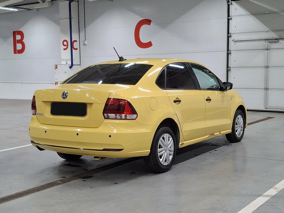 Б/У Фольксваген Поло 2017 года. Фото: #4