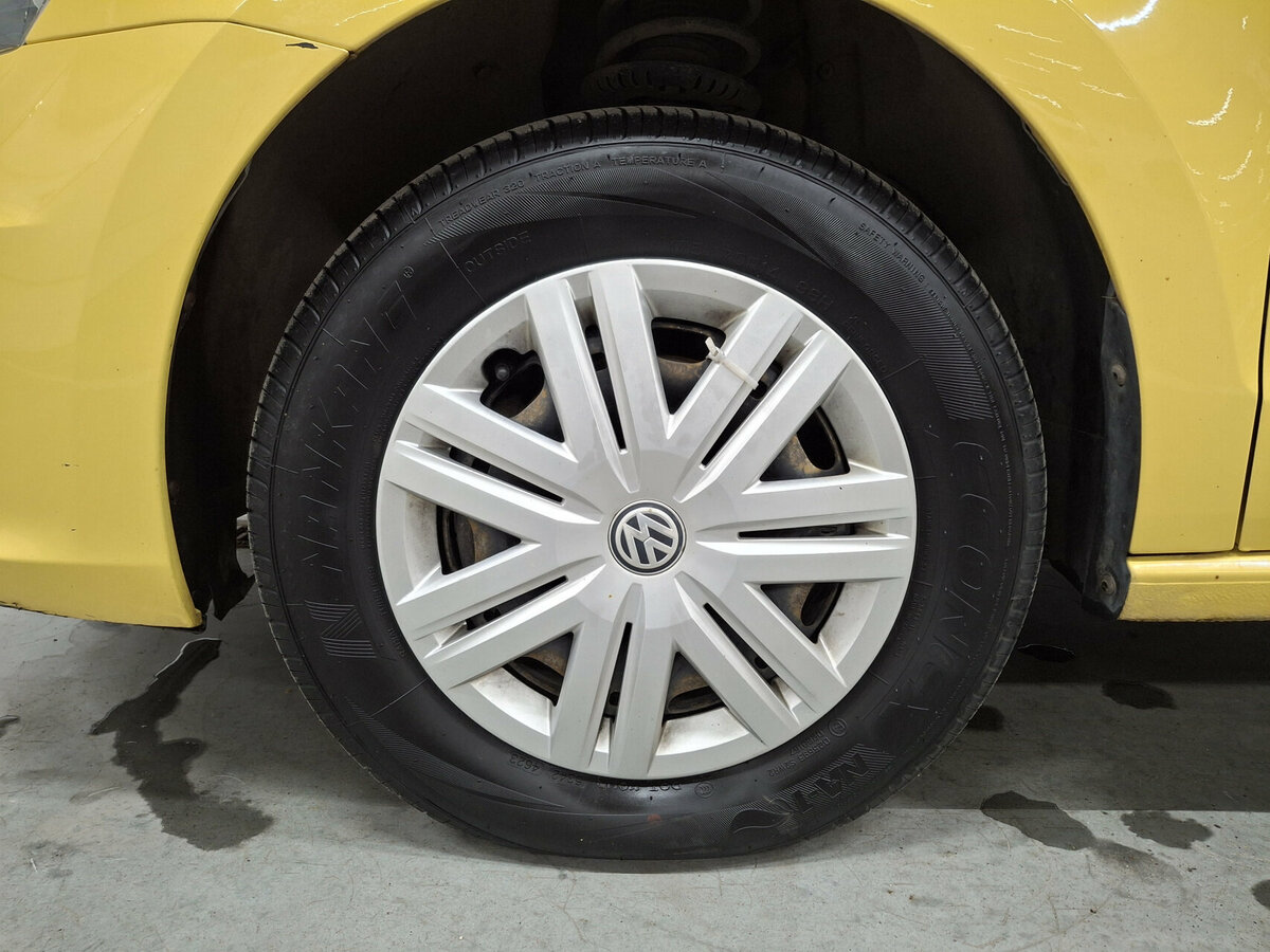 Б/У Фольксваген Поло 2017 года. Фото: #17