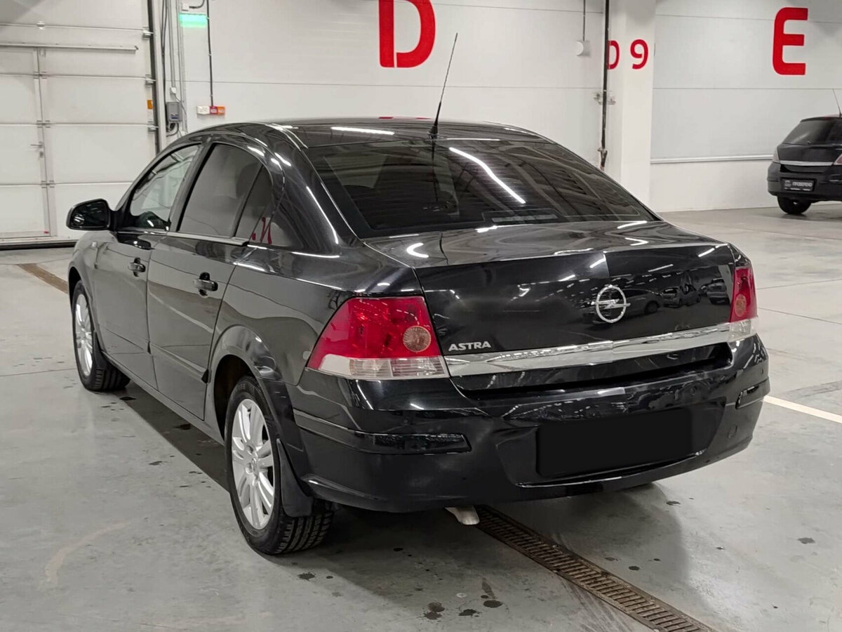 Б/У Опель Астра 2012 года. Фото: #6
