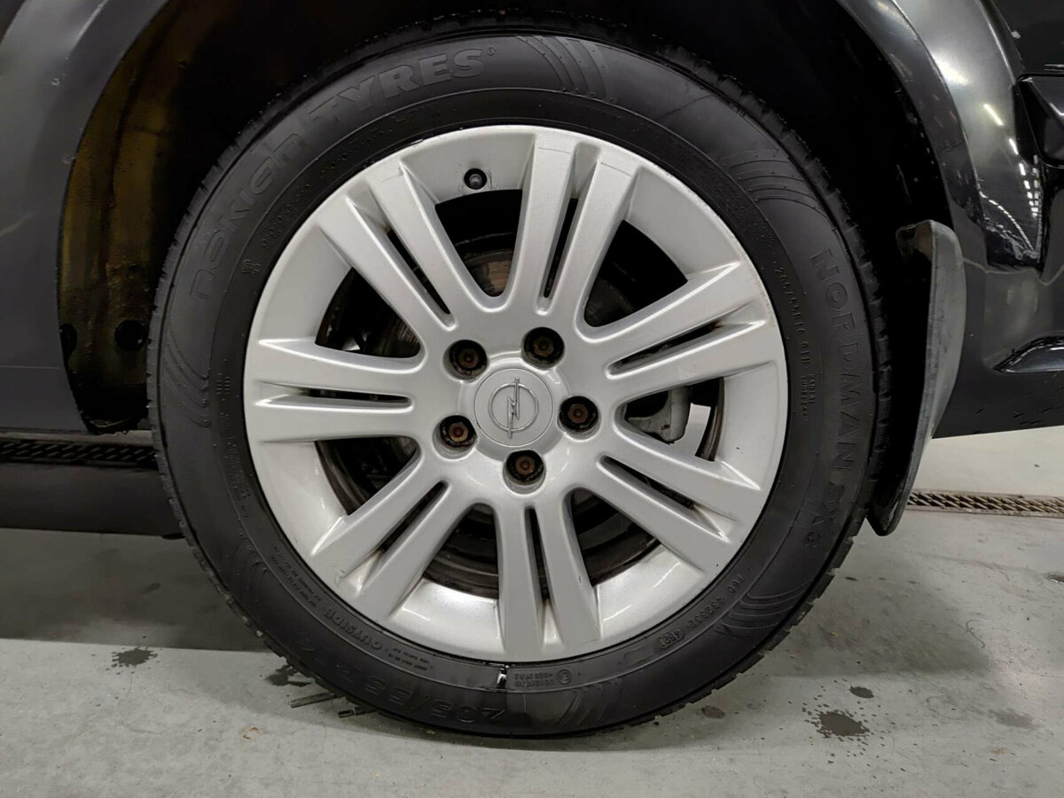 Б/У Опель Астра 2012 года. Фото: #17