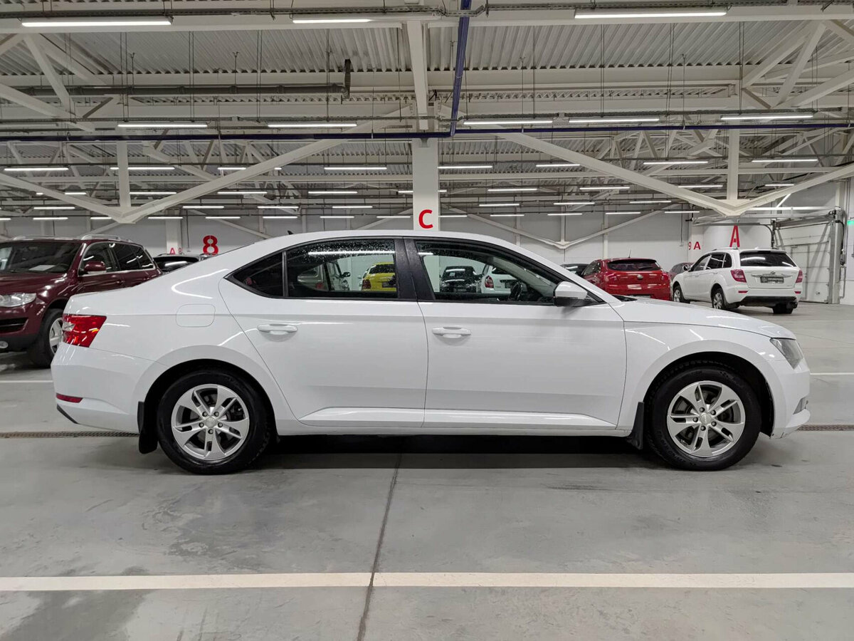 Б/У Шкода Суперб 2016 года. Фото: #3