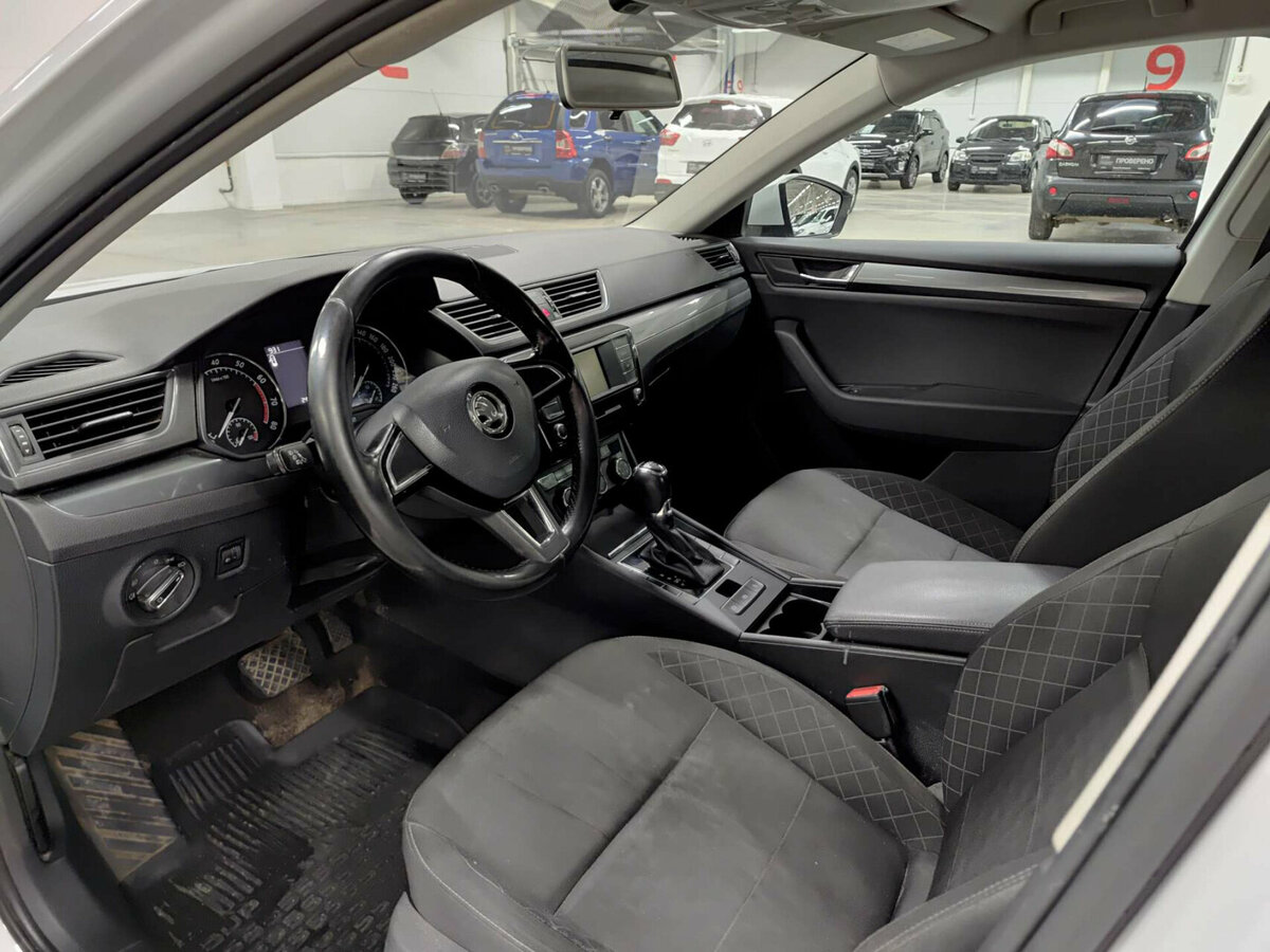 Б/У Шкода Суперб 2016 года. Фото: #15