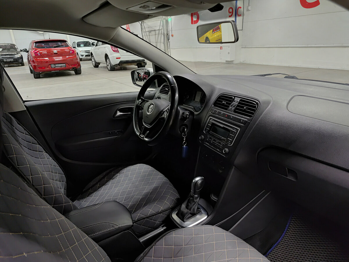 Б/У Фольксваген Поло 2015 года. Фото: #10