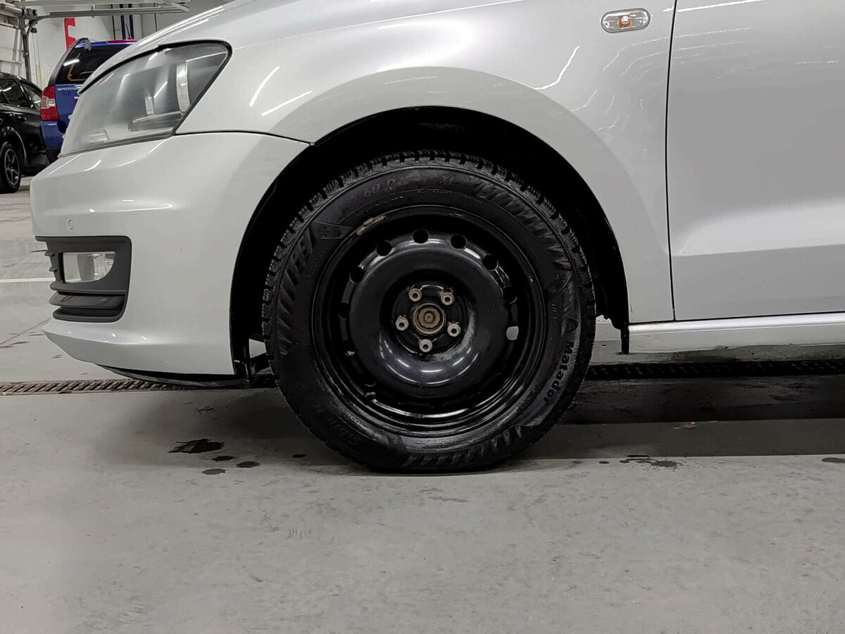 Б/У Фольксваген Поло 2015 года. Фото: #17