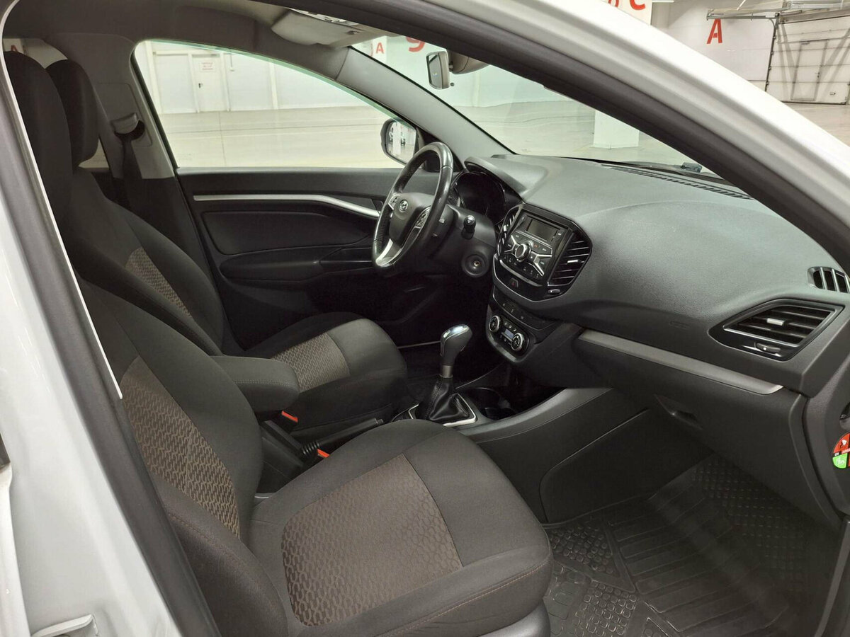 Б/У Лада (ВАЗ) Веста 2020 года. Фото: #10