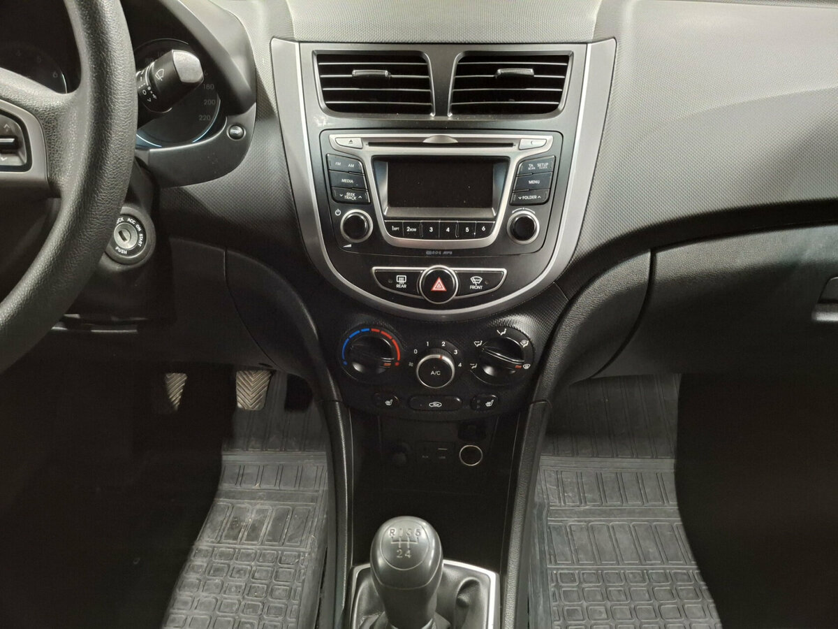 Б/У Хендай Солярис 2016 года. Фото: #14